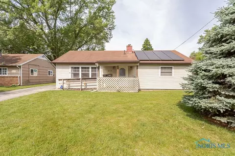 219 Dickens Dr, Toledo, OH 43607