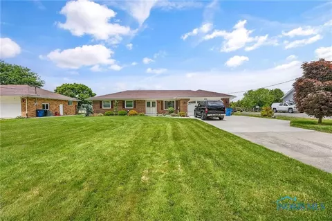 6305 Brown Rd, Oregon, OH 43616