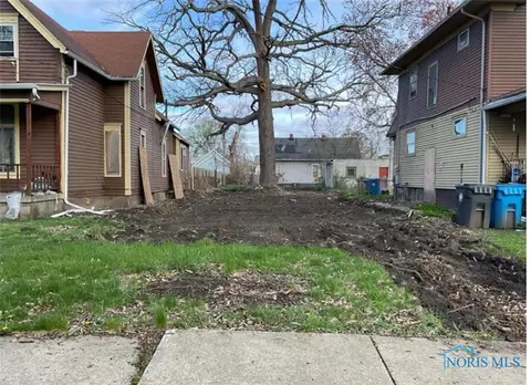 1873 N Superior St, Toledo, OH 43611