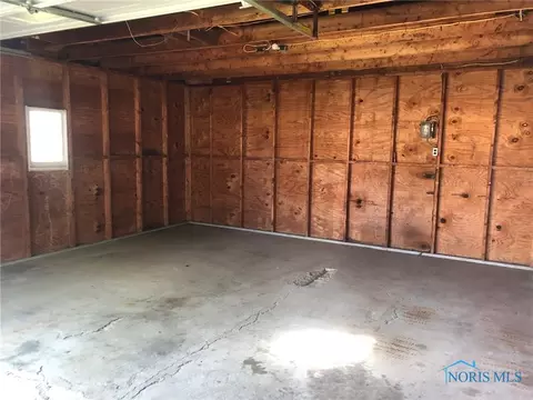 521 Elm St, Deshler, OH 43516 photo 32