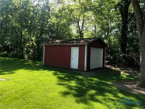 521 Elm St, Deshler, OH 43516 photo 10