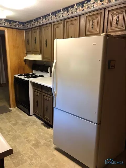 521 Elm St, Deshler, OH 43516 photo 17