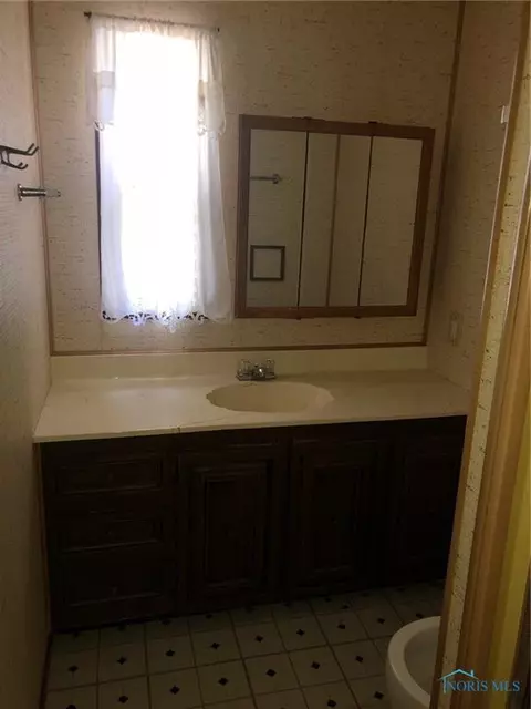 521 Elm St, Deshler, OH 43516 photo 28