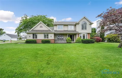 228 Harvest Ln, Waterville, OH 43566