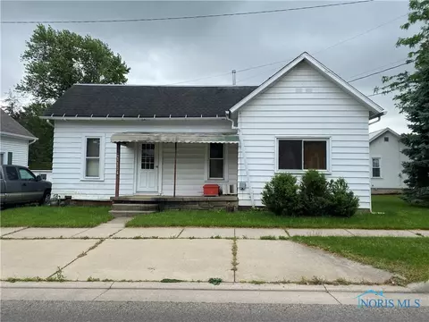 1144 Lagrange St, Napoleon, OH 43545