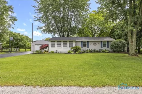 2047 N Watson Dr, Genoa, OH 43430