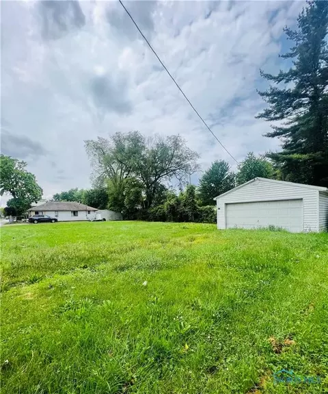 516 W Harbor View Dr, Harbor View, OH