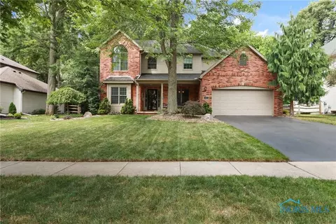 760 Weatherstone Rd, Holland, OH 43528