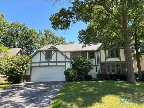 2442 Wealdstone Rd, Toledo, OH 43617