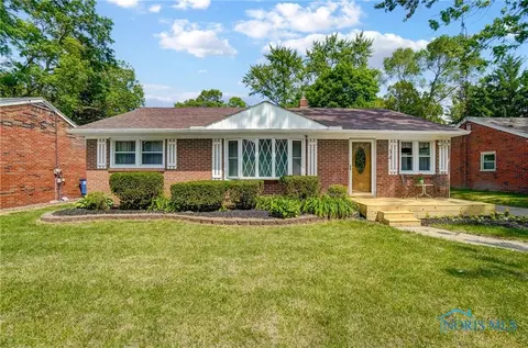 34 Hilton Dr, Toledo, OH 43615