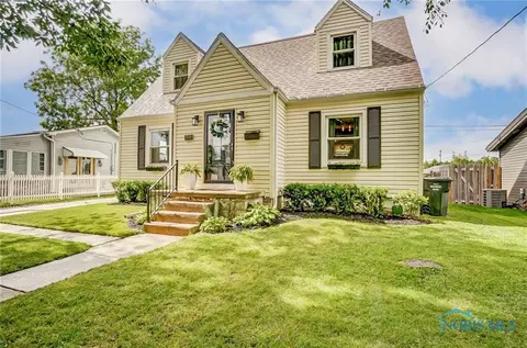 509 W William St, Maumee, OH 43537