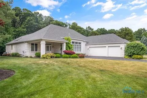 7130 Oak Bluff Ln, Maumee, OH 43537