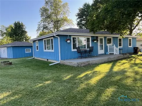 27848 Ayersville Pleasant Bend Rd, Defiance, OH 43512