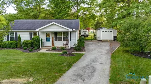 9623 Oak Run Ct, Holland, OH 43528