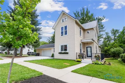 12 Liberty St, Tiffin, OH 44883