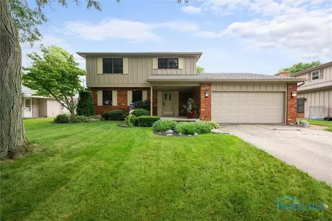 2141 Chalmette Dr, Toledo, OH 43611