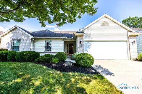 724 Satin Leaf Dr, Toledo, OH 43615