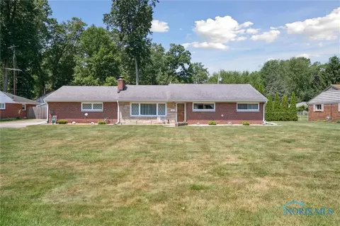 5201 Pawnee Rd, Toledo, OH 43613