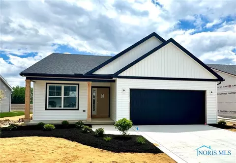 1211 Dublin Dr, Waterville, OH 43566