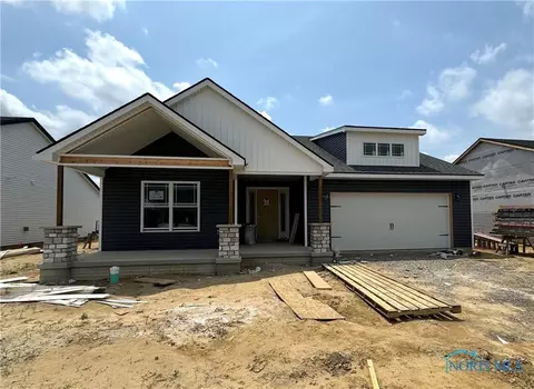 1223 Dublin Dr, Waterville, OH 43566