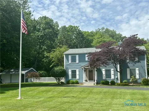 6102 Winslow Rd, Whitehouse, OH 43571