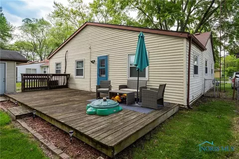 4517 Thackeray Rd, Maumee, OH 43537 photo 5