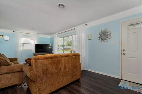 4517 Thackeray Rd, Maumee, OH 43537 photo 7