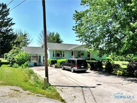 922 Timpe Rd, Fremont, OH 43420