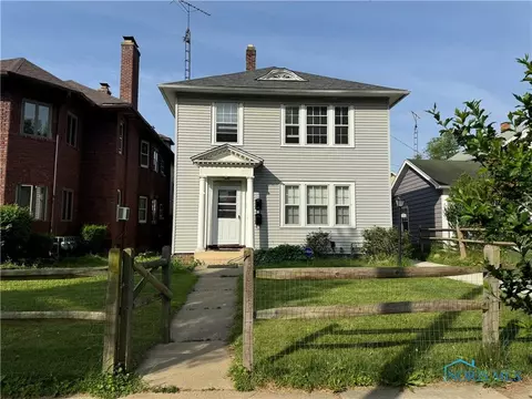 1325 Laclede Rd, Toledo, OH 43612