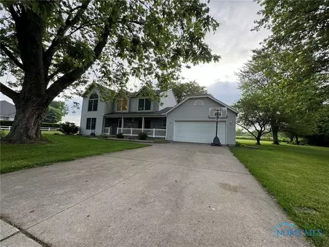9160 Dover Dr, Wauseon, OH 43567