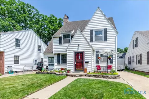 3744 Elmhurst Rd, Toledo, OH 43613