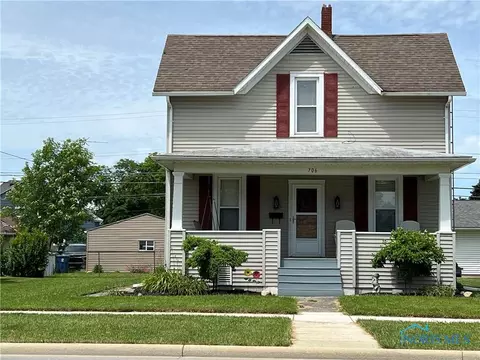 706 Rawson Ave, Fremont, OH 43420