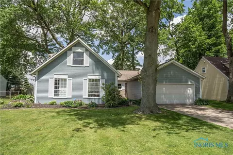 111 Hickory St, Swanton, OH 43558