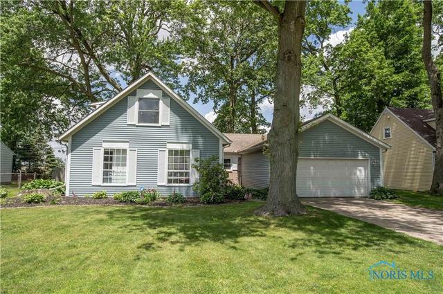 111 Hickory St, Swanton, OH 43558