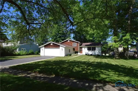 4533 Sheringham Ln, Sylvania, OH 43560