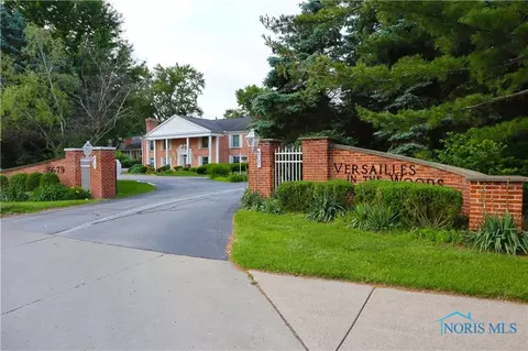 5679 Monroe St #904, Sylvania, OH 43560