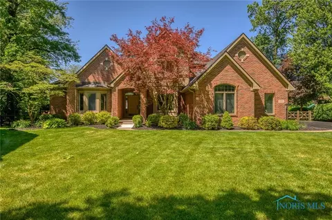 3783 Hampstead Dr, Sylvania, OH 43560