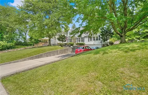 930 Continental Blvd, Toledo, OH 43607 photo 2