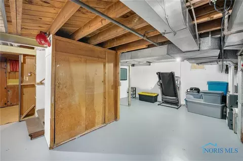 930 Continental Blvd, Toledo, OH 43607 photo 35