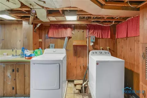 930 Continental Blvd, Toledo, OH 43607 photo 36