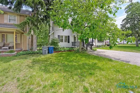 5608 Douglas Rd, Toledo, OH 43613