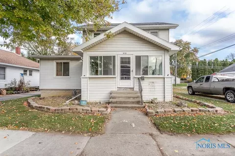 412 W Yeasting St, Gibsonburg, OH 43431