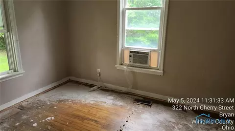 322 N Cherry St, Bryan, OH 43506 photo 9