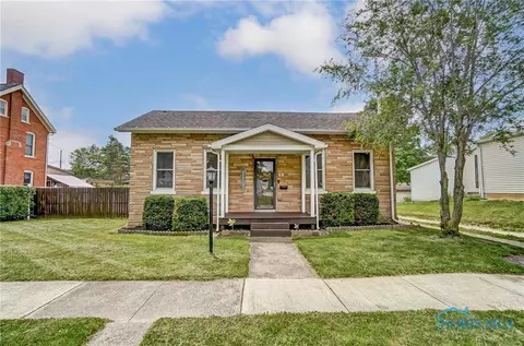 66 Liberty St, Tiffin, OH 44883