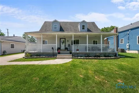 407 Venice Dr, Northwood, OH 43619