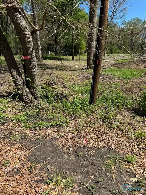 6059 Meade Rd, Sylvania, OH 43560