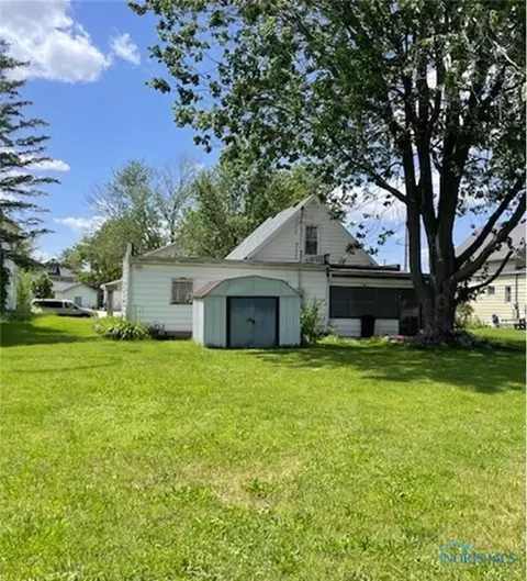 428 N Walnut St, Bryan, OH 43506 photo 2