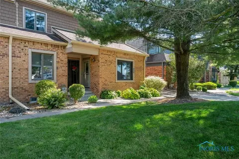 1275 Applegate St #4, Waterville, OH 43566 photo 2