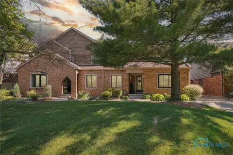 1275 Applegate St #4, Waterville, OH 43566