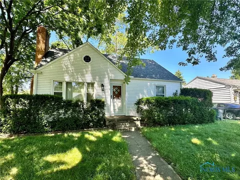 3903 Crary Dr, Toledo, OH 43613
